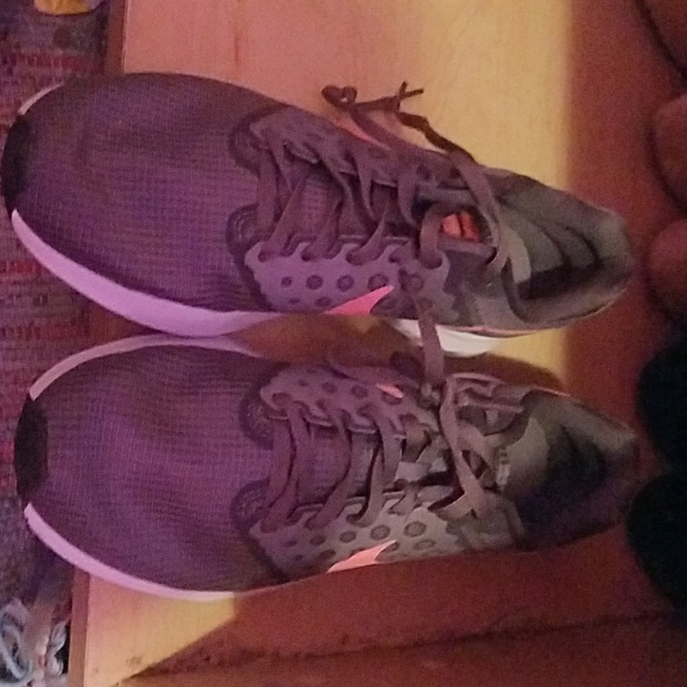 Running shoes